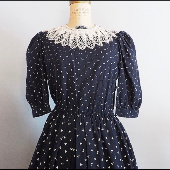 HP 🎉 1970’s/80’s Lace collar dress True Vintage - Picture 2 of 3